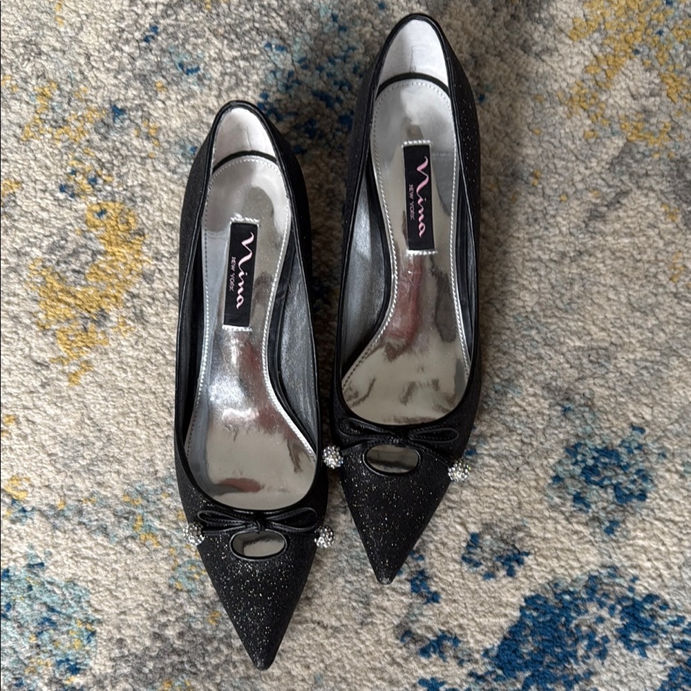 Nina New York size 7 med. Black Glitter Women's Shoes